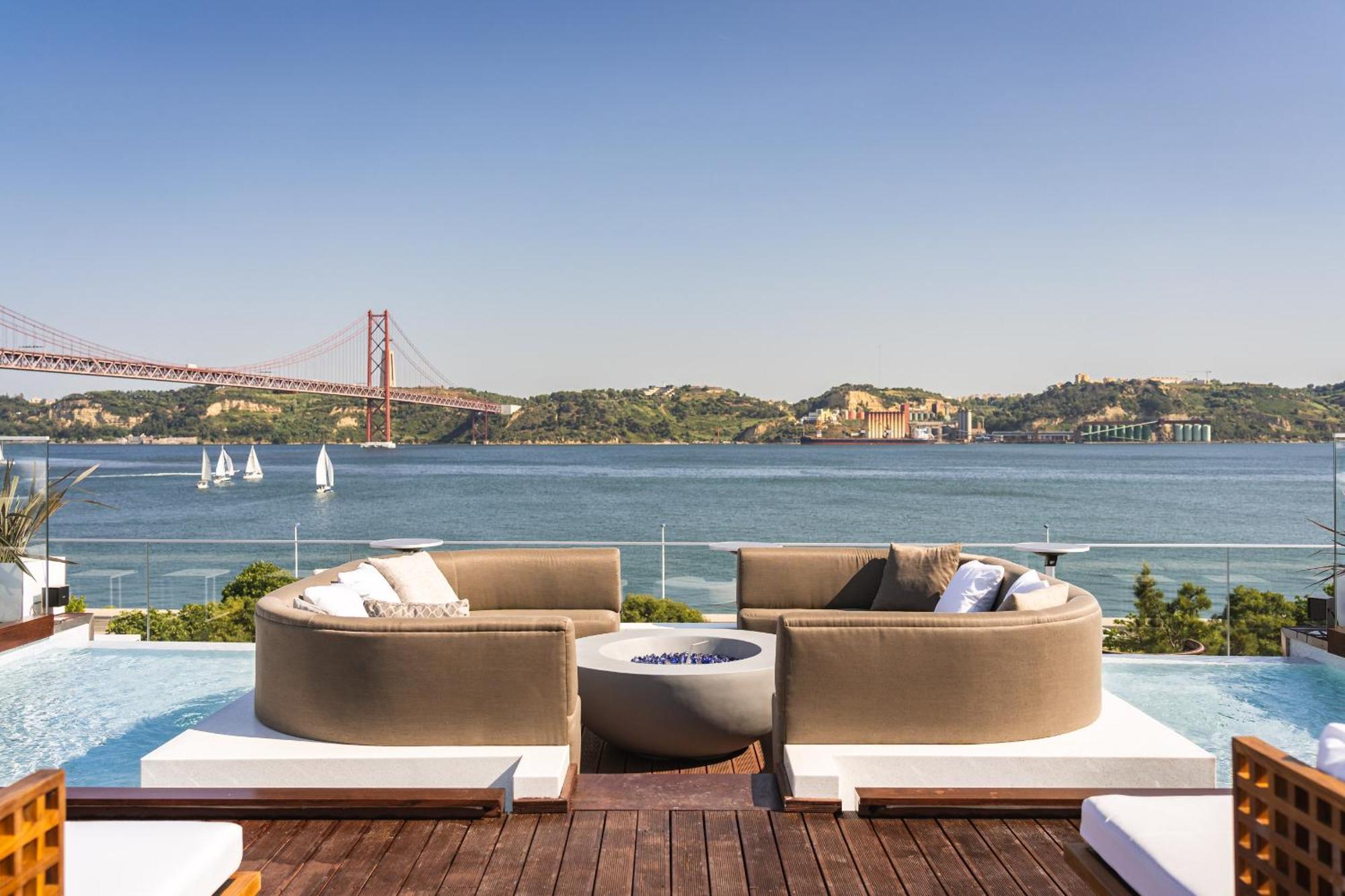 Hyatt Regency Lisbon Hotel Екстериор снимка